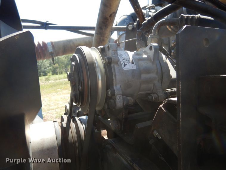 image for item KI9692 1997 Peterbilt 385  utility / service truck