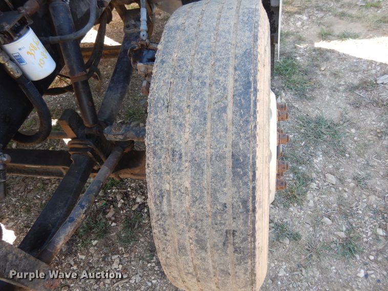 image for item KI9692 1997 Peterbilt 385  utility / service truck