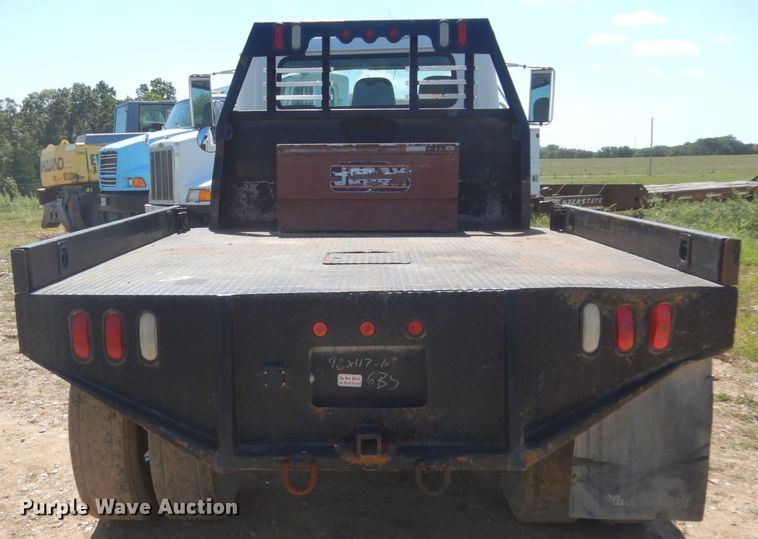 image for item KI9693 1999 International 4700  flatbed truck