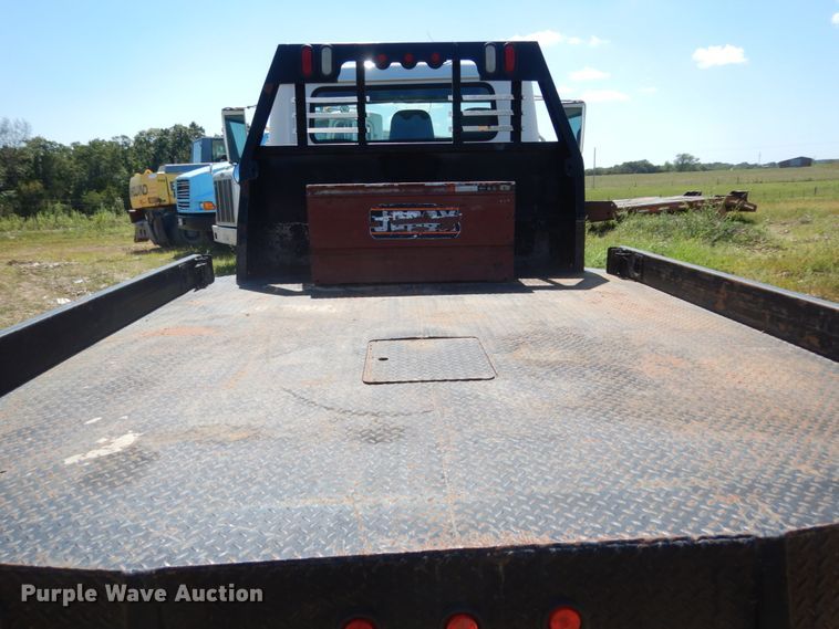 image for item KI9693 1999 International 4700  flatbed truck