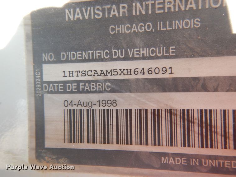 image for item KI9693 1999 International 4700  flatbed truck