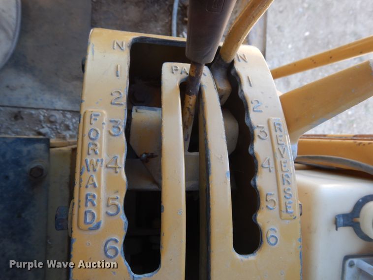 image for item KI9694 1980 Caterpillar 120G  motor grader