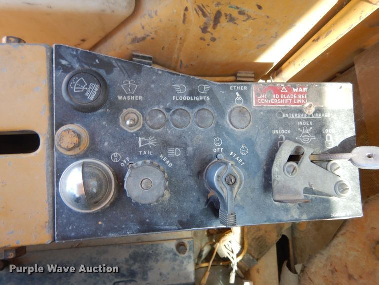 image for item KI9694 1980 Caterpillar 120G  motor grader