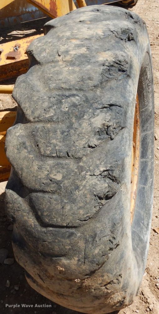 image for item KI9694 1980 Caterpillar 120G  motor grader