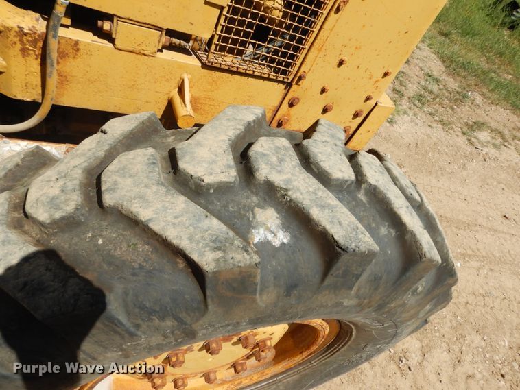 image for item KI9694 1980 Caterpillar 120G  motor grader