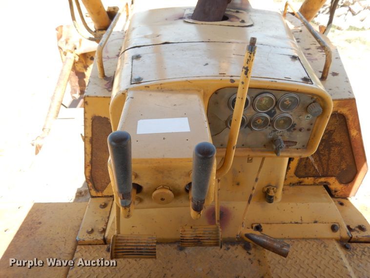 image for item KI9695 1978 Caterpillar D8K  dozer