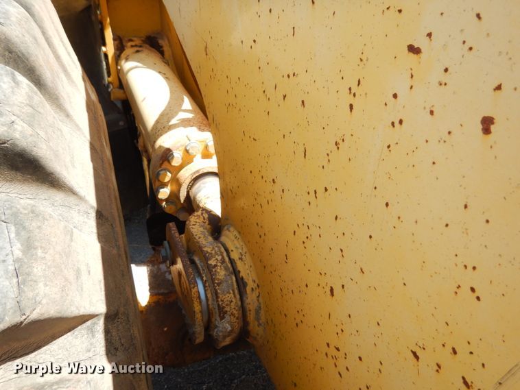 image for item KI9696 2000 Komatsu WA450  wheel loader