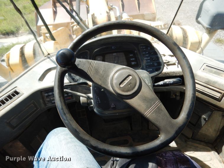 image for item KI9696 2000 Komatsu WA450  wheel loader