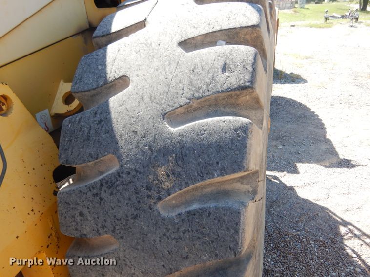 image for item KI9696 2000 Komatsu WA450  wheel loader
