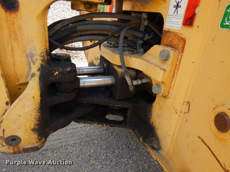 image for item KK9046 2000 Komatsu WB140  backhoe