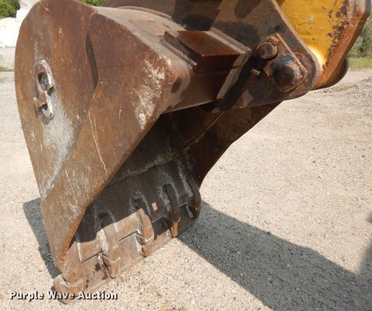 image for item KK9046 2000 Komatsu WB140  backhoe