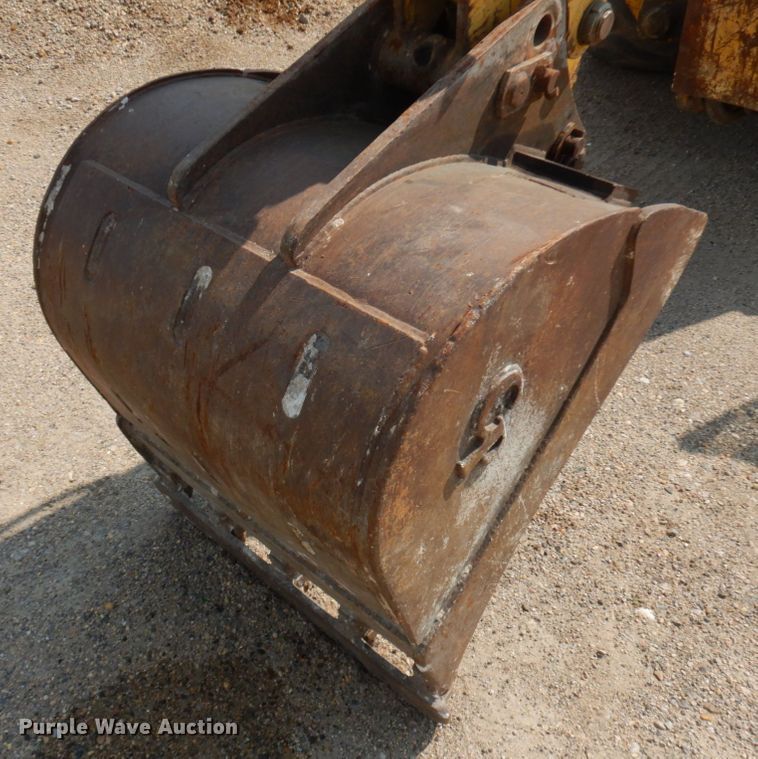 image for item KK9046 2000 Komatsu WB140  backhoe