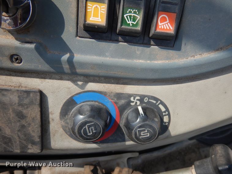 image for item KK9046 2000 Komatsu WB140  backhoe