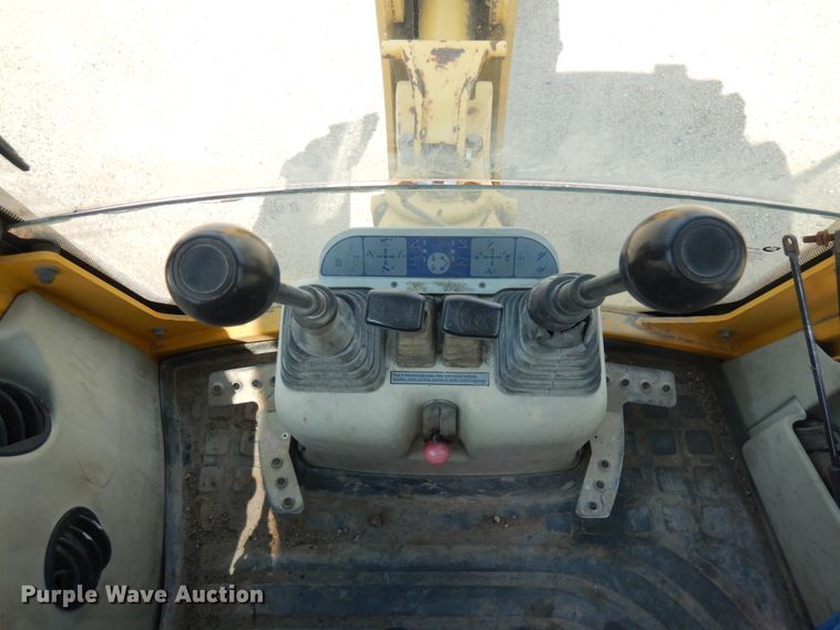 image for item KK9046 2000 Komatsu WB140  backhoe