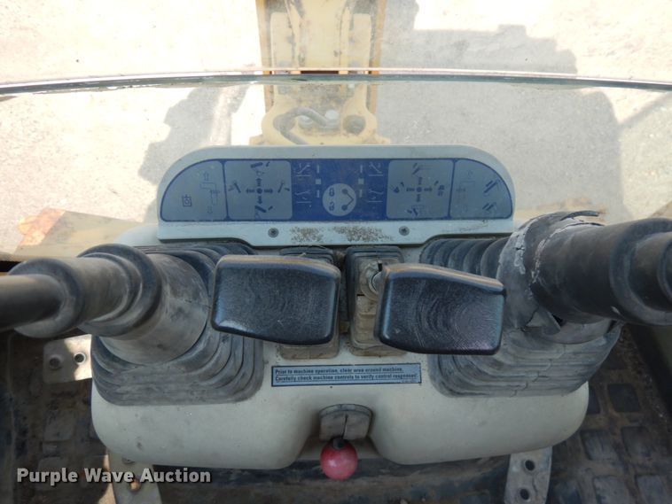 image for item KK9046 2000 Komatsu WB140  backhoe