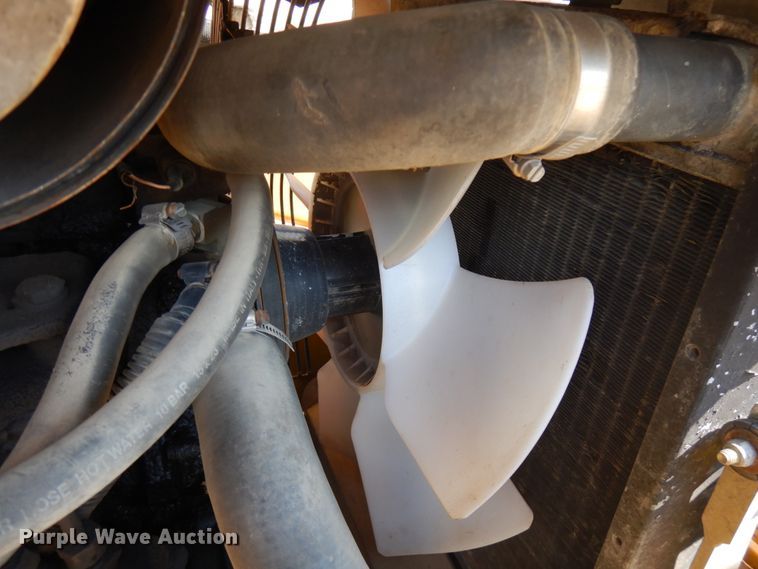 image for item KK9046 2000 Komatsu WB140  backhoe