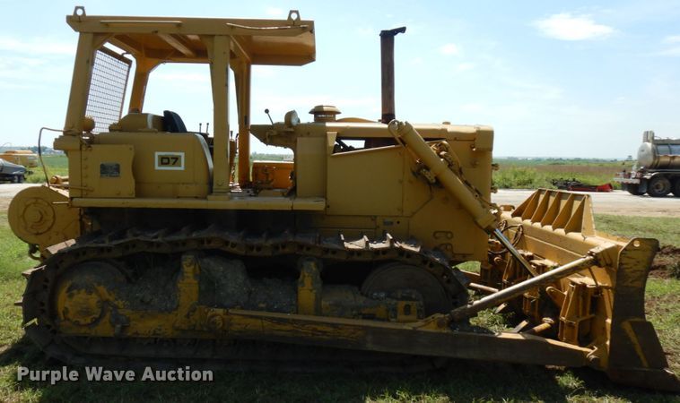 image for item KK9122 Caterpillar D7  dozer