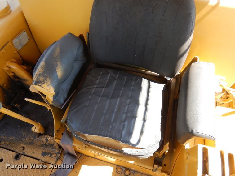 image for item KK9122 Caterpillar D7  dozer