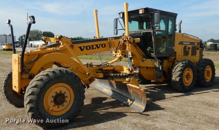 image for item KK9123 2002 Volvo G726  VHP motor grader