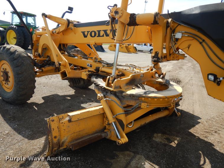 image for item KK9123 2002 Volvo G726  VHP motor grader