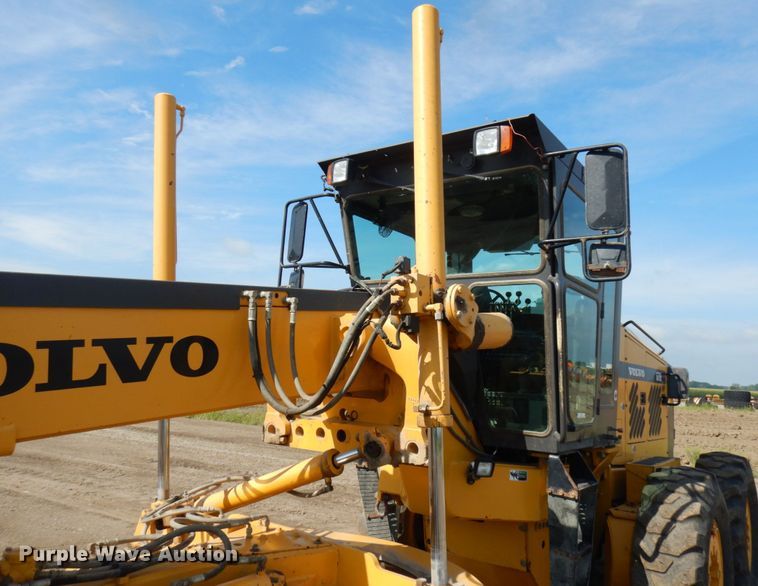 image for item KK9123 2002 Volvo G726  VHP motor grader