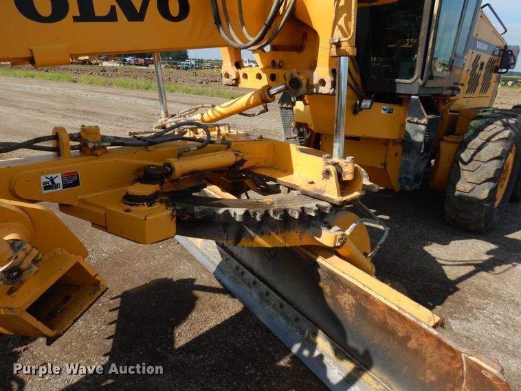 image for item KK9123 2002 Volvo G726  VHP motor grader