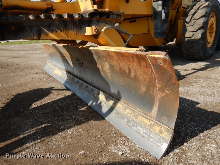 image for item KK9123 2002 Volvo G726  VHP motor grader