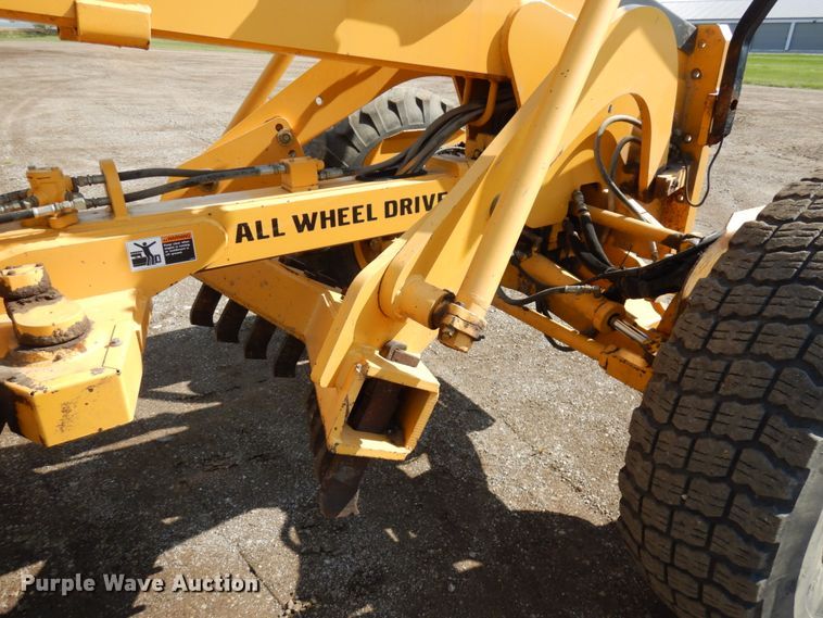 image for item KK9123 2002 Volvo G726  VHP motor grader