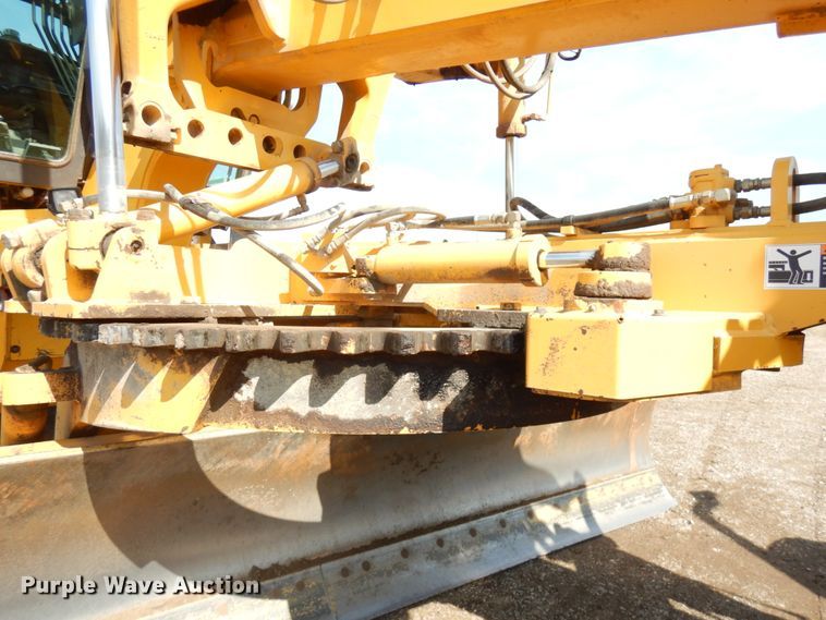 image for item KK9123 2002 Volvo G726  VHP motor grader