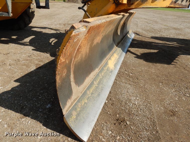 image for item KK9123 2002 Volvo G726  VHP motor grader