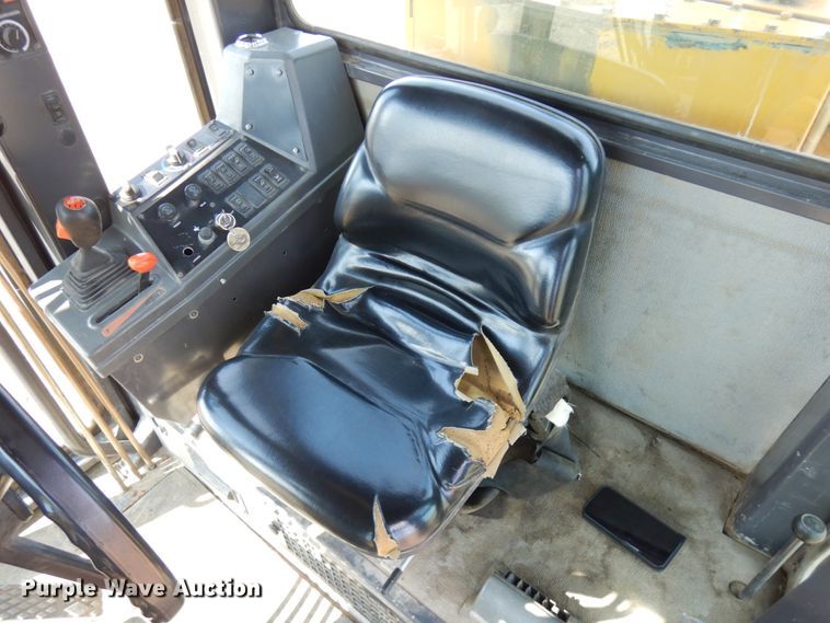 image for item KK9123 2002 Volvo G726  VHP motor grader