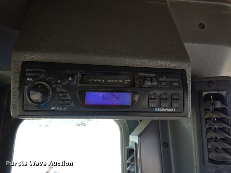 image for item KK9123 2002 Volvo G726  VHP motor grader