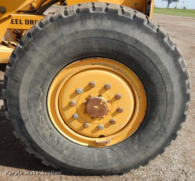 image for item KK9123 2002 Volvo G726  VHP motor grader