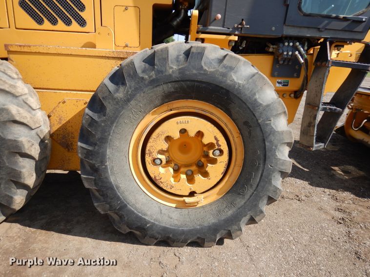 image for item KK9123 2002 Volvo G726  VHP motor grader