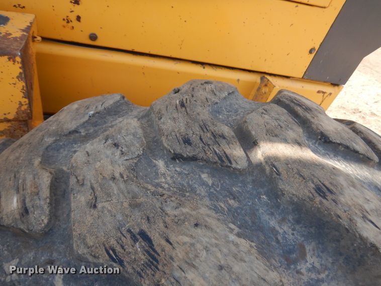 image for item KK9123 2002 Volvo G726  VHP motor grader