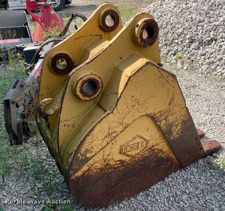 image for item KK9424 Adco 230H180  28" W excavator bucket