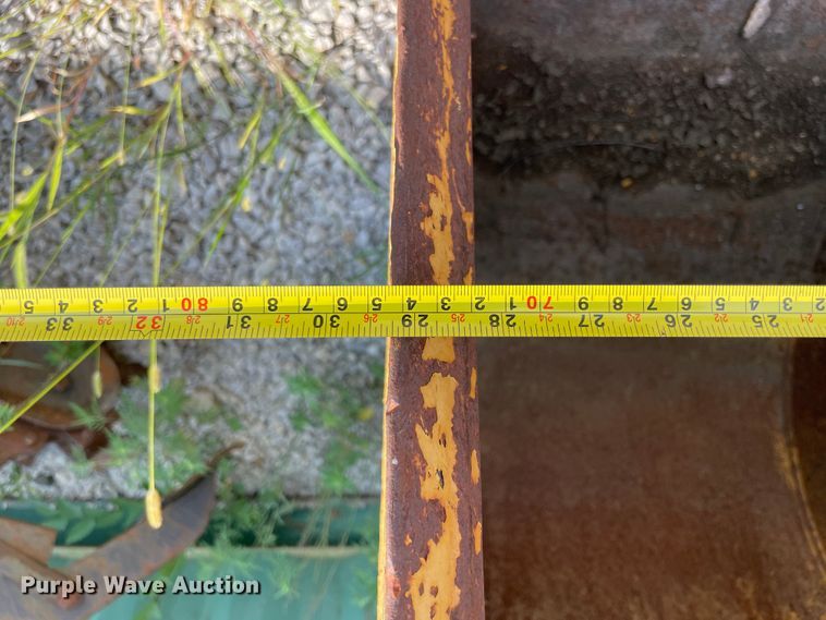 image for item KK9424 Adco 230H180  28" W excavator bucket