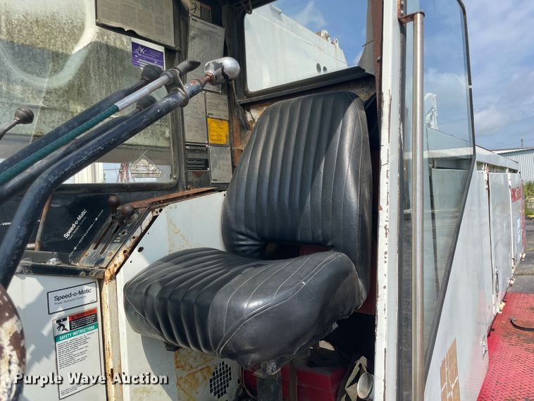 image for item KK9430 1981 FMC Link-Belt  crane