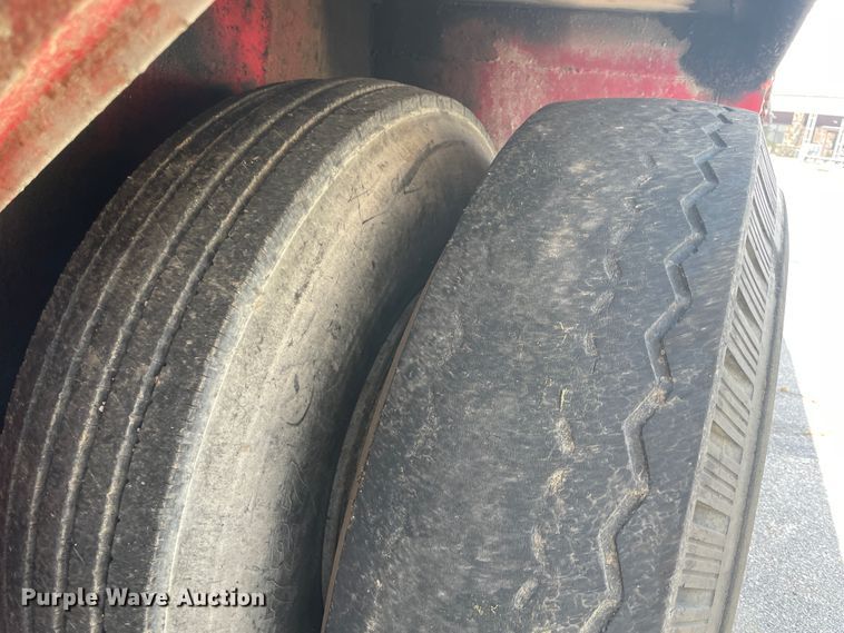 image for item KK9430 1981 FMC Link-Belt  crane