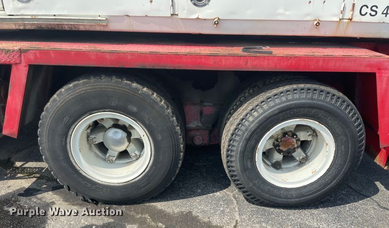 image for item KK9430 1981 FMC Link-Belt  crane