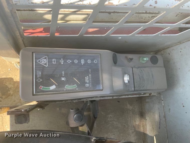 image for item KK9449 1999 Takeuchi TL126  tracked skid steer loader