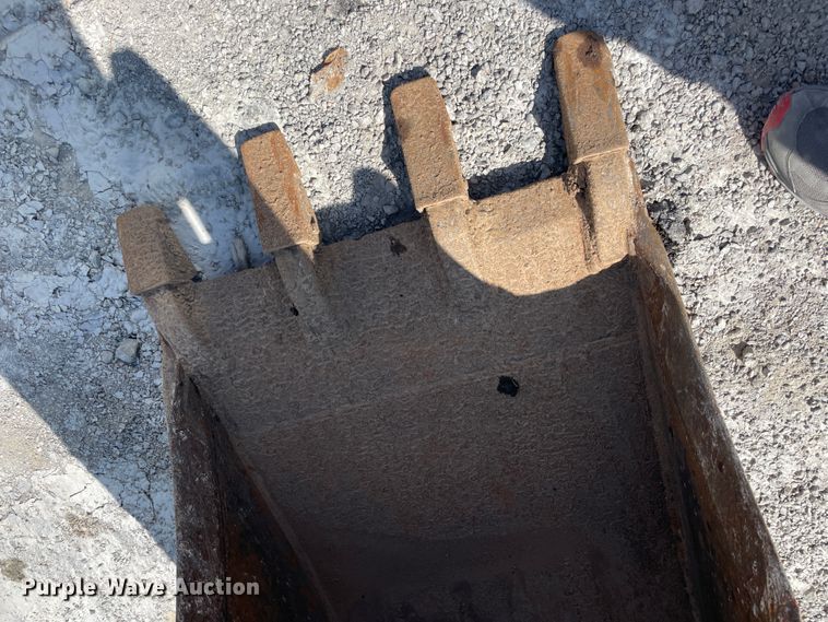 image for item KK9450 2013 Hitachi ZX85USBLC-3  mini excavator