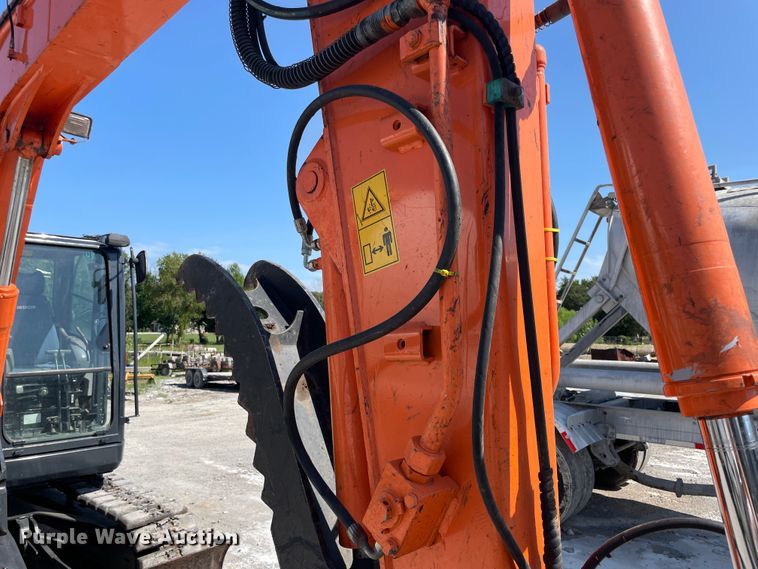 image for item KK9450 2013 Hitachi ZX85USBLC-3  mini excavator