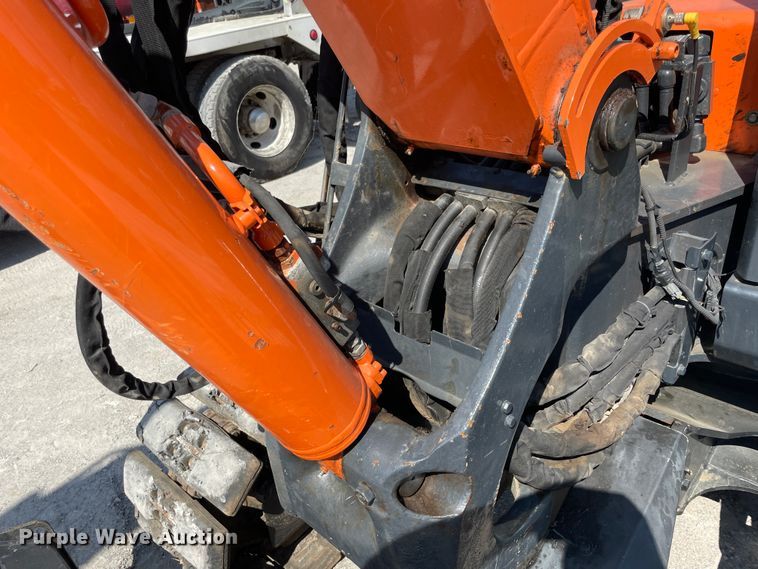 image for item KK9450 2013 Hitachi ZX85USBLC-3  mini excavator