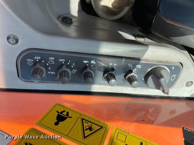 image for item KK9450 2013 Hitachi ZX85USBLC-3  mini excavator