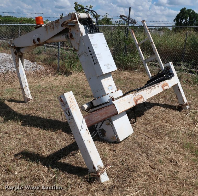 image for item KQ9774 1998 Stellar 320  crane