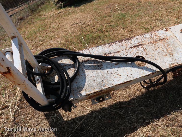 image for item KQ9774 1998 Stellar 320  crane