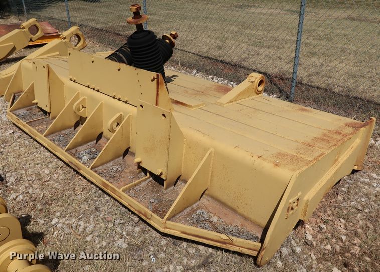 image for item KQ9776 Caterpillar D10N  dozer blade and counter weights