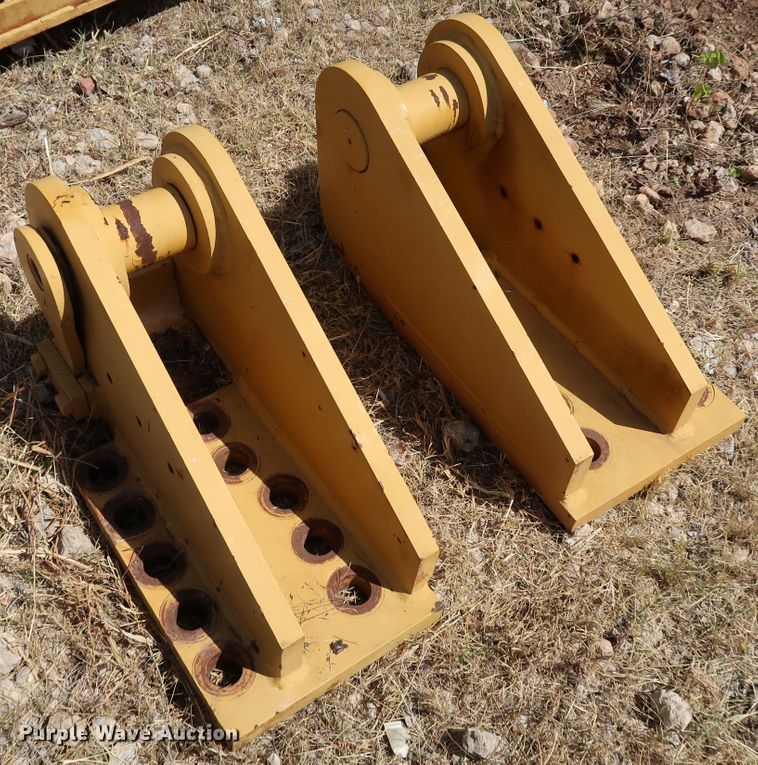 image for item KQ9776 Caterpillar D10N  dozer blade and counter weights