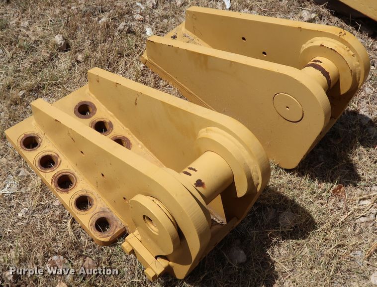 image for item KQ9776 Caterpillar D10N  dozer blade and counter weights